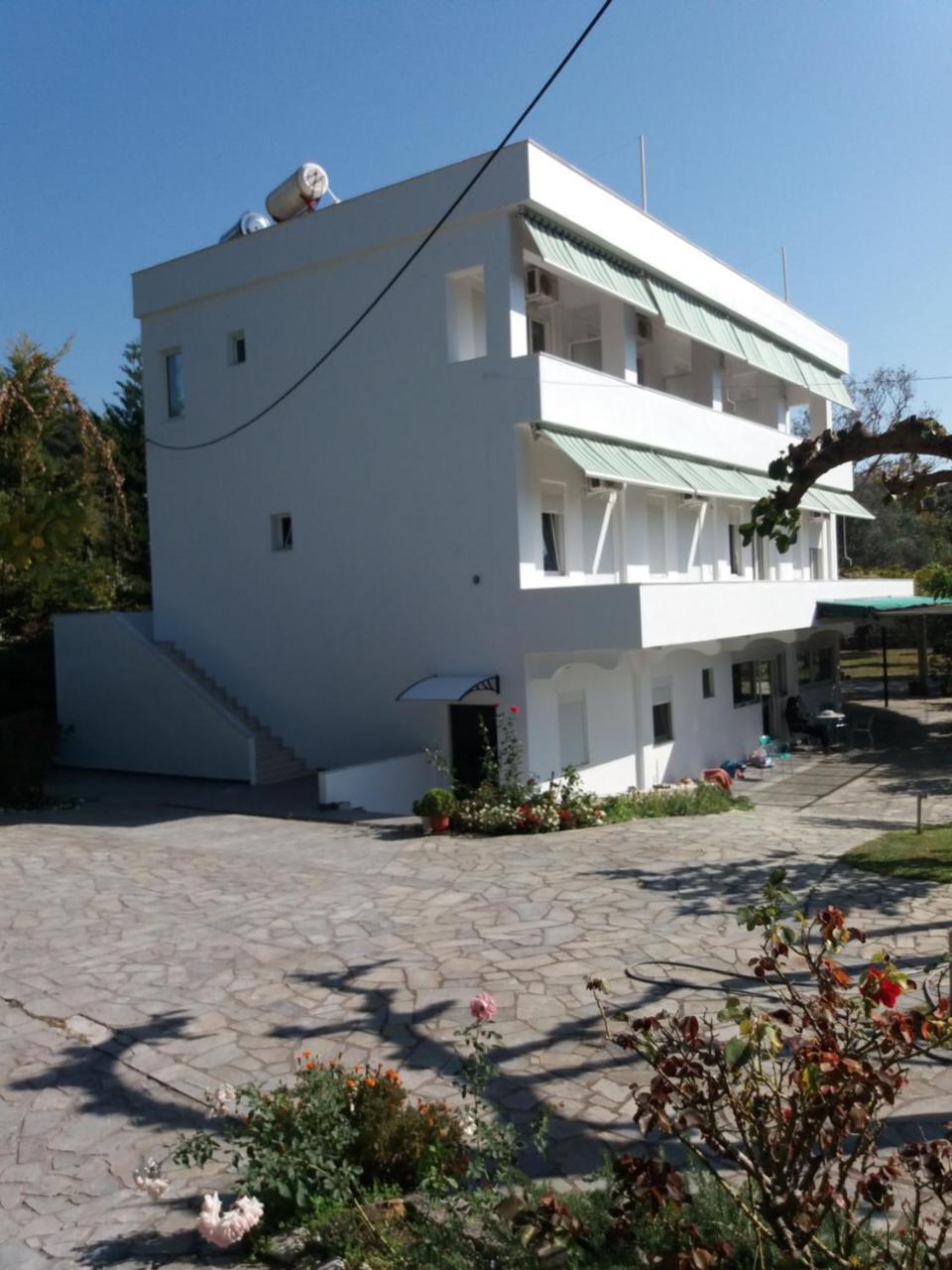 Anessis Sarakiniko (Epirus) Exterior foto